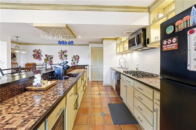 1991 Kinridge Road, Marietta, GA 30062