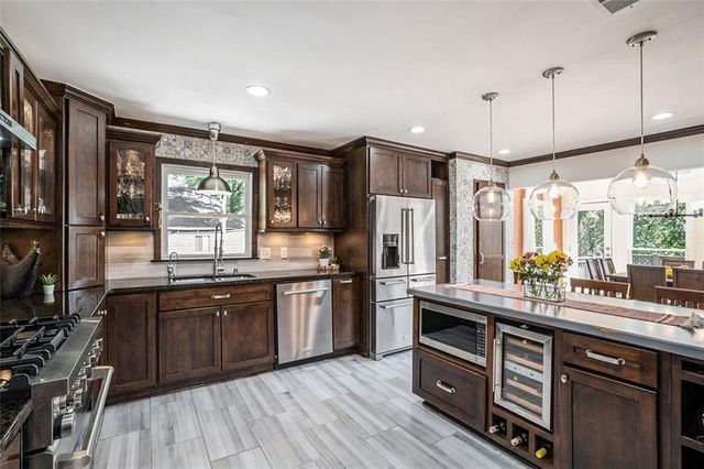 1991 Kinridge Road, Marietta, GA 30062