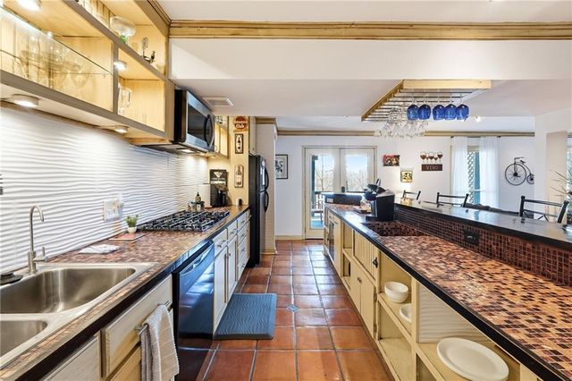 1991 Kinridge Road, Marietta, GA 30062