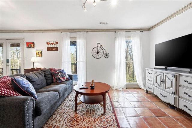 1991 Kinridge Road, Marietta, GA 30062