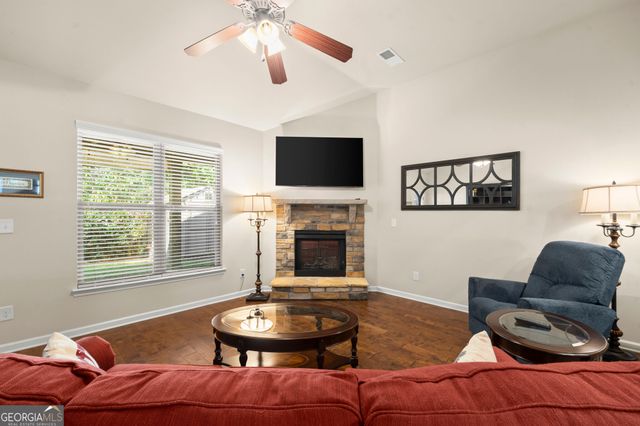 1915 Walking Horse Trail, Cumming, GA 30041