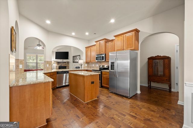 1915 Walking Horse Trail, Cumming, GA 30041