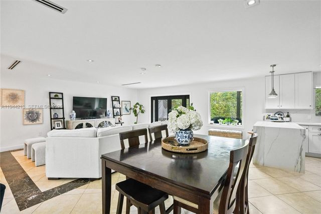 7145 SW 92nd Ct, Miami, FL 33173