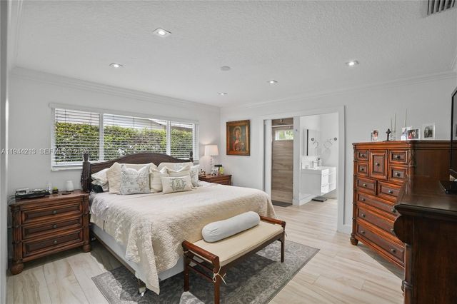 7145 SW 92nd Ct, Miami, FL 33173