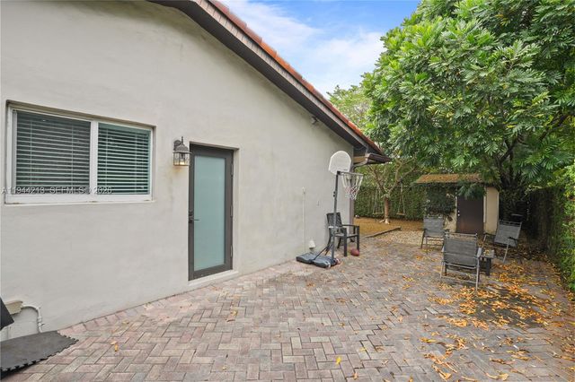 7145 SW 92nd Ct, Miami, FL 33173