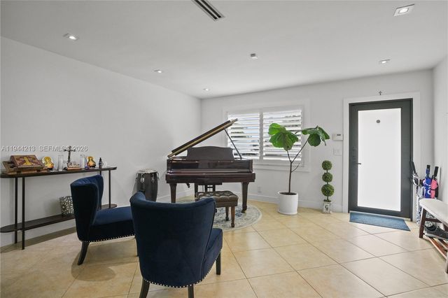 7145 SW 92nd Ct, Miami, FL 33173