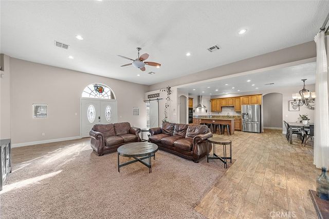 7922 Los Palmas Drive, Oak Hills, CA 92344