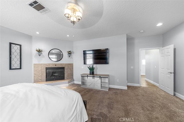 7922 Los Palmas Drive, Oak Hills, CA 92344