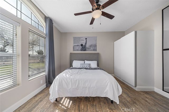 7922 Los Palmas Drive, Oak Hills, CA 92344