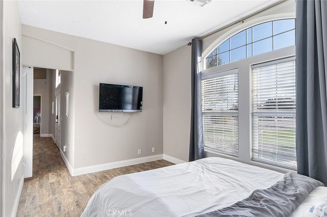 7922 Los Palmas Drive, Oak Hills, CA 92344