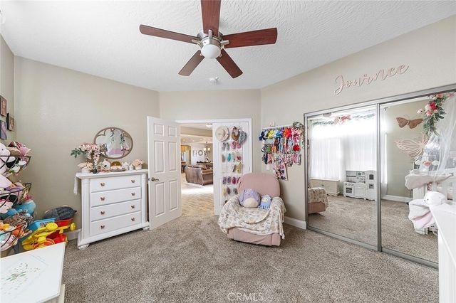 7922 Los Palmas Drive, Oak Hills, CA 92344