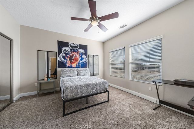 7922 Los Palmas Drive, Oak Hills, CA 92344