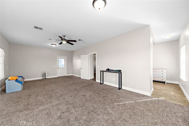 7922 Los Palmas Drive, Oak Hills, CA 92344