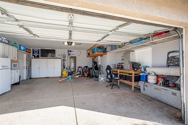 7922 Los Palmas Drive, Oak Hills, CA 92344