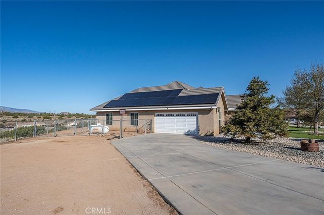 7922 Los Palmas Drive, Oak Hills, CA 92344