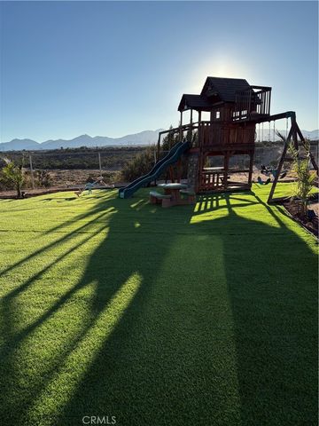 7922 Los Palmas Drive, Oak Hills, CA 92344