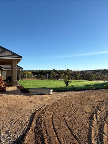 7922 Los Palmas Drive, Oak Hills, CA 92344