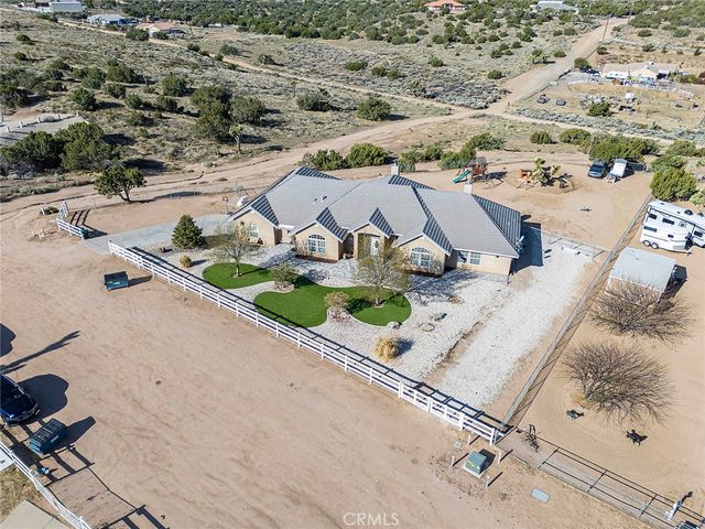 7922 Los Palmas Drive, Oak Hills, CA 92344