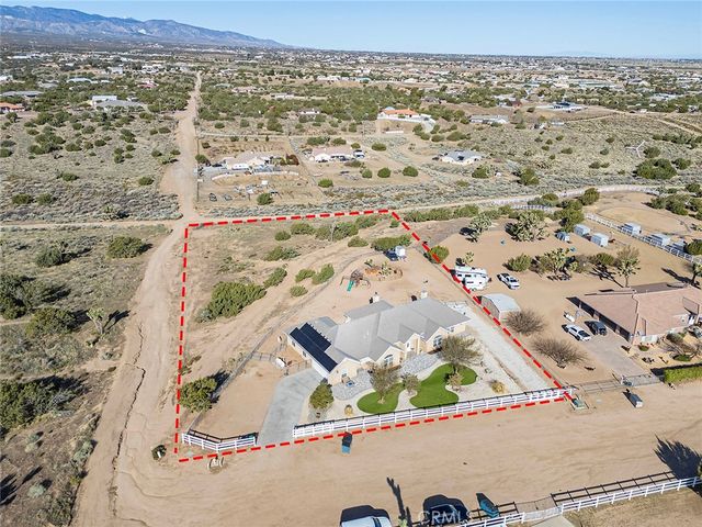 7922 Los Palmas Drive, Oak Hills, CA 92344