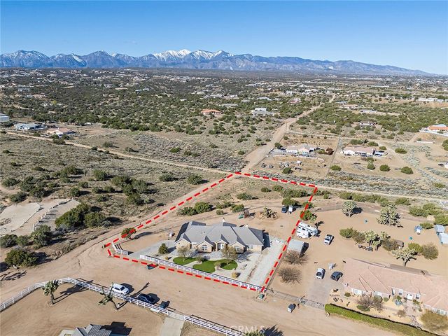 7922 Los Palmas Drive, Oak Hills, CA 92344