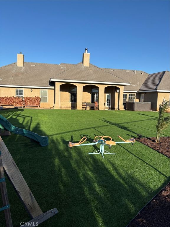 7922 Los Palmas Drive, Oak Hills, CA 92344