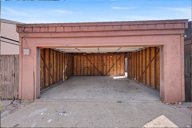 5013 Buttonwood Lane, Garland, TX 75043