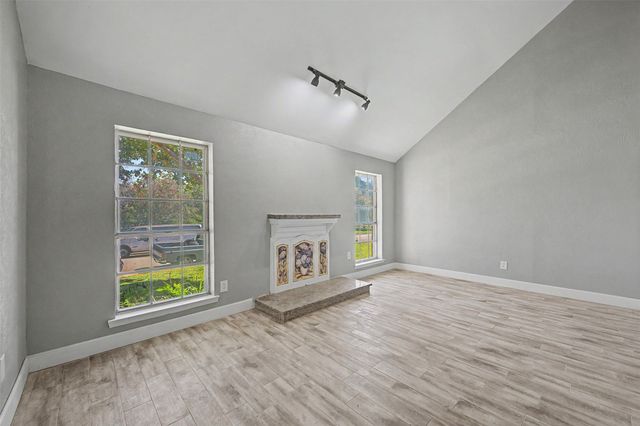 5013 Buttonwood Lane, Garland, TX 75043