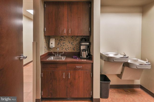 2346 JACKSONVILLE RD, Bethlehem, PA 18017