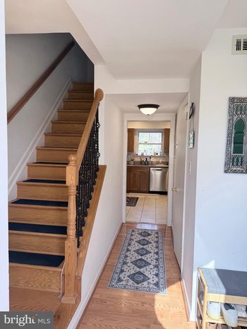 2254 COVENT GARDENS CT, Reston, VA 20191