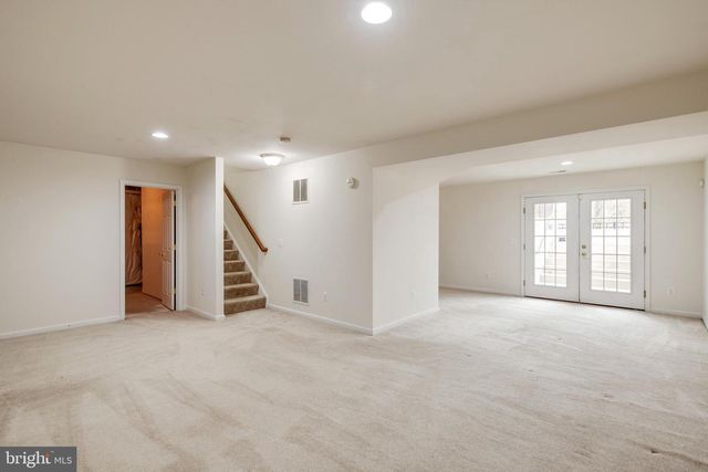 19237 POTOMAC CREST DR, Triangle, VA 22172