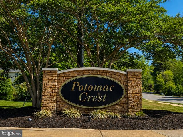 19237 POTOMAC CREST DR, Triangle, VA 22172