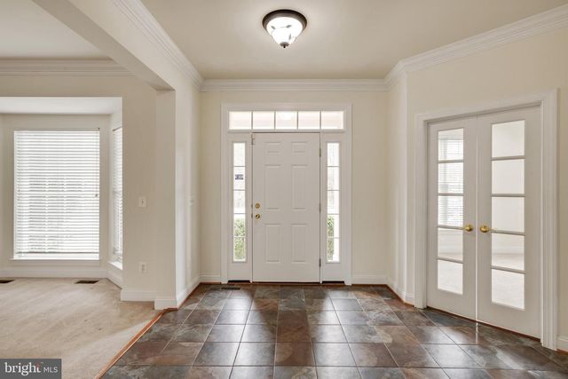 19237 POTOMAC CREST DR, Triangle, VA 22172