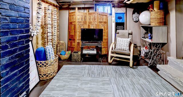 75 Perry Avenue, Norwalk, CT 06850