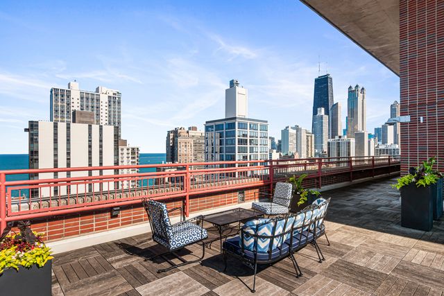 1325 N State Parkway 6D, Chicago, IL 60610