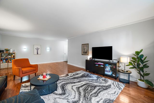1325 N State Parkway 6D, Chicago, IL 60610