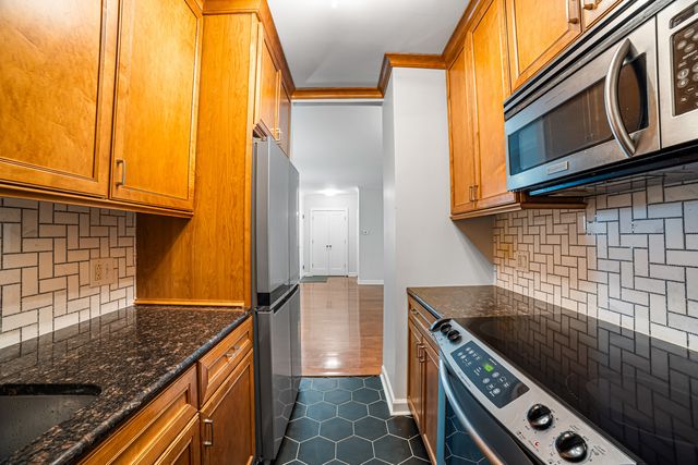 1325 N State Parkway 6D, Chicago, IL 60610