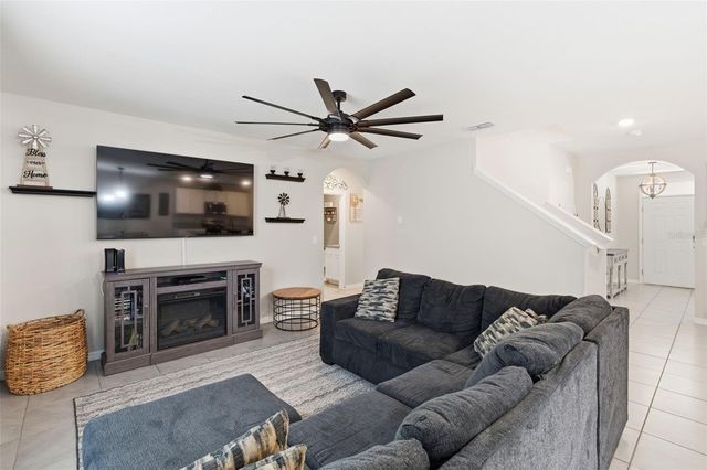 803 BAYLOR DRIVE, Deltona, FL 32725