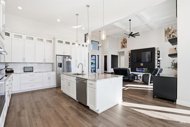 320 W Homedale, Caldwell, ID 83607