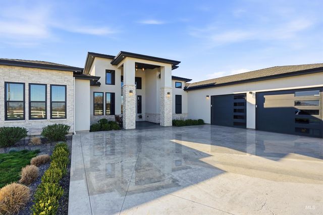 320 W Homedale, Caldwell, ID 83607