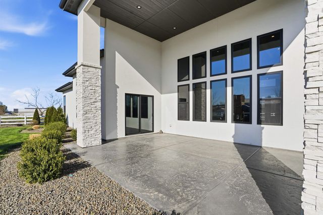 320 W Homedale, Caldwell, ID 83607