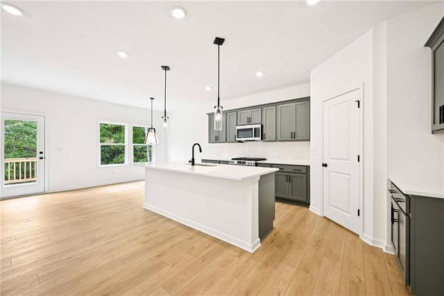 175 Foxhill Drive, Dawsonville, GA 30534