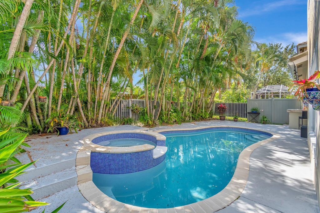 6788 Hendry Drive, Lake Worth, FL 33463