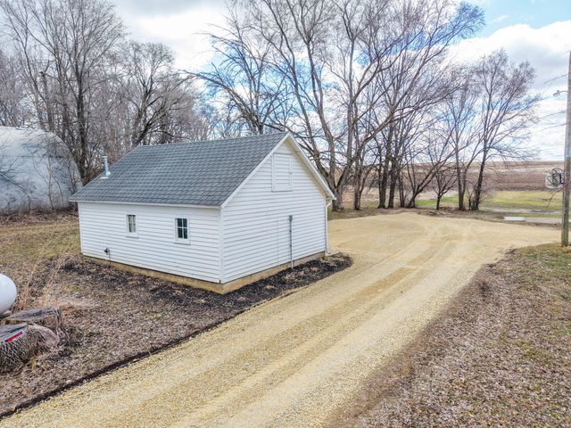 6314 75th Street NE, Elgin, MN 55932