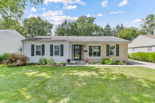 56 Birch Trail, Wheeling, IL 60090