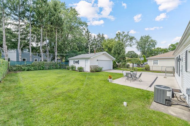 56 Birch Trail, Wheeling, IL 60090