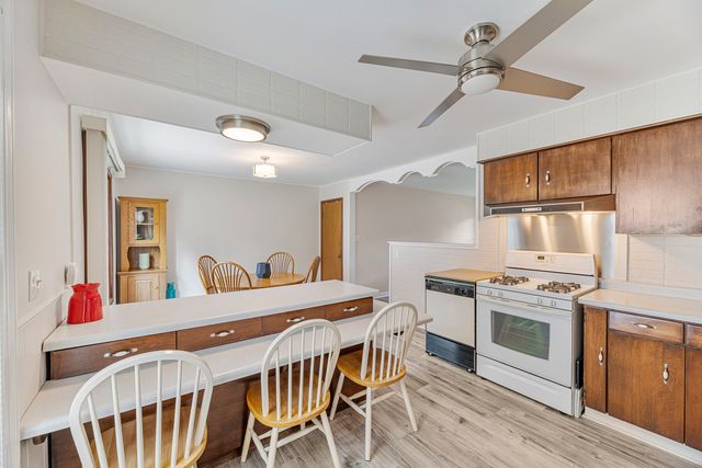 56 Birch Trail, Wheeling, IL 60090
