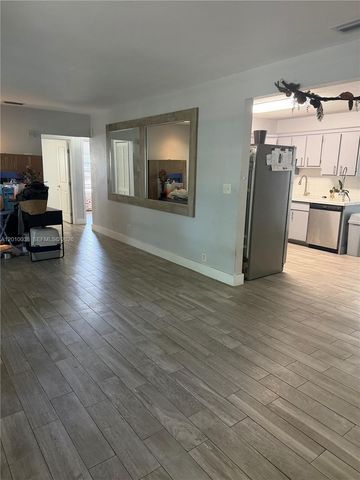 1140 Wren Ave, Miami Springs, FL 33166