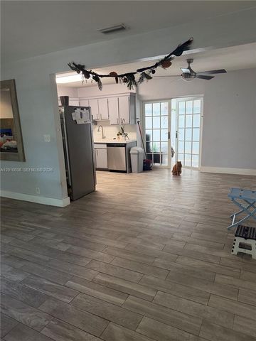 1140 Wren Ave, Miami Springs, FL 33166