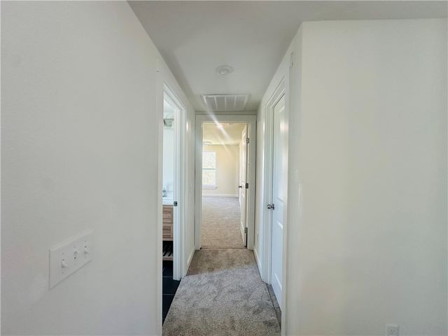 202 S Parrott Drive, Huntsville, AR 72740