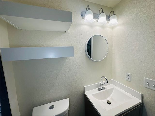 202 S Parrott Drive, Huntsville, AR 72740